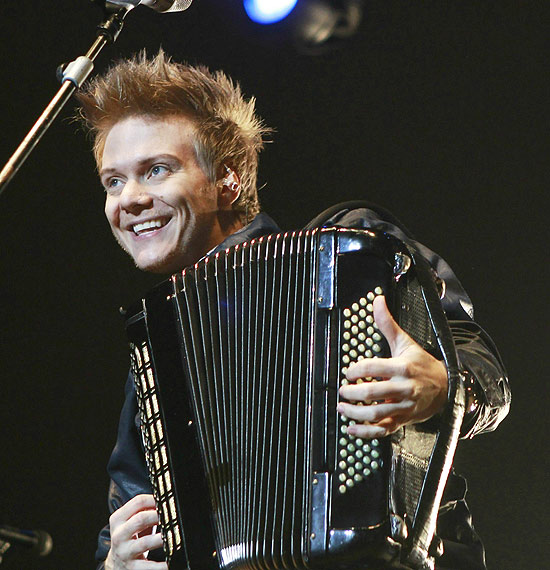 Michel Teló durante show em Madri