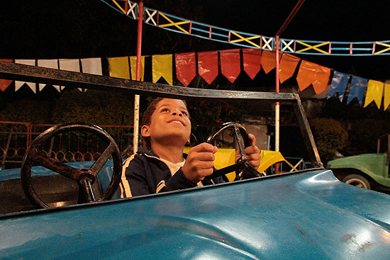 O ator Vinícius Nascimento em cena do filme "À Beira do Caminho"