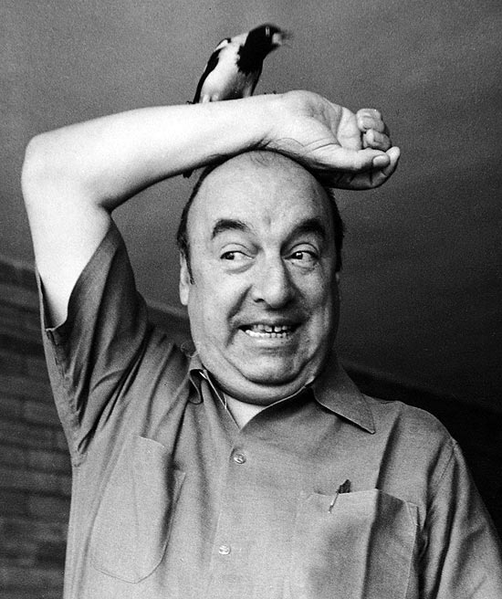 O poeta chileno Pablo Neruda em foto de 1953