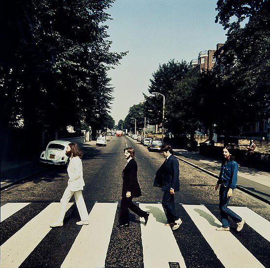 A foto dos Beatles que ser leiloada, feita por Iain Macmillan na Abbey Road, em 1969 