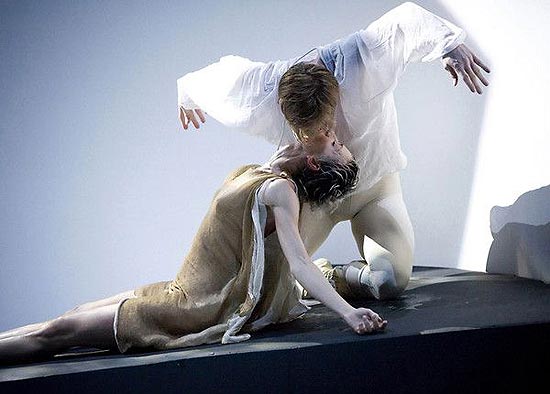 "Romeu e Julieta", do coreógrafo Jean-Christophe Maillot para a companhia Les Ballets de Monte-Carlo