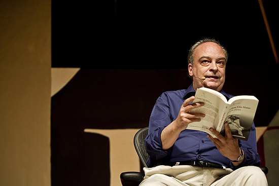 O escritor Enrique Vila-Matas durante a Flip 2012, no Rio