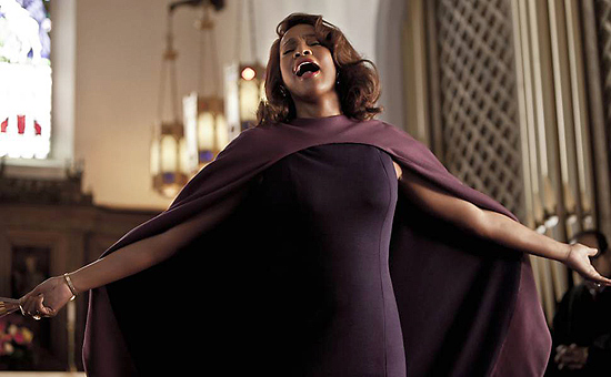 Whitney Houston canta no filme "Sparkle" em sua ltima apario no cinema