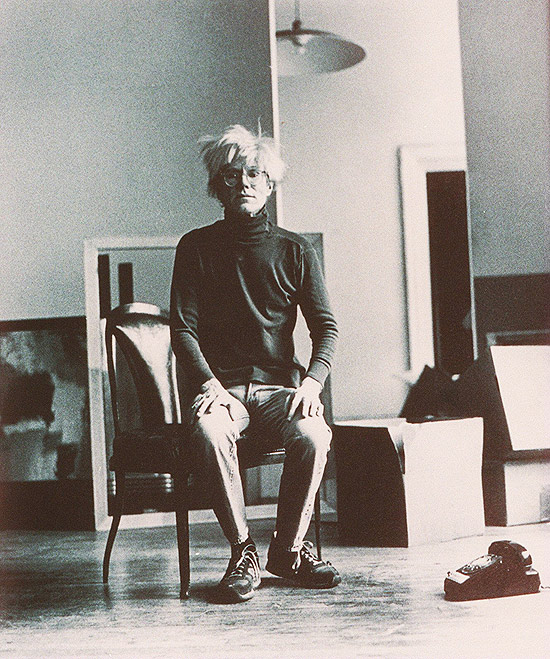 Andy Warhol no Factory, seu estdio em Manhattan
