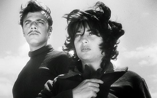Orlando Guy e Iracema Vitória em cena de "A Mulher de Longe", iniciado em 1949 por Lucio Cardoso