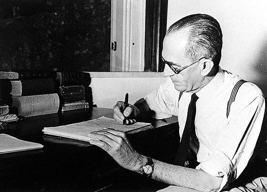 O escritor Graciliano Ramos, que completaria 120 anos 