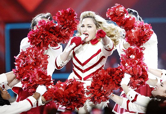 Madonna durante show da turnê "MDNA" em Los Angeles