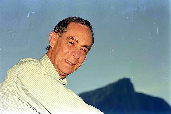 O dramaturgo Dias Gomes, que completaria 90 anos na prxima sexta-feira