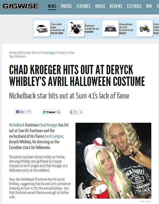 Deryck Whibley (à esq.) e sua namorada Ari Cooper foram fantasiados como Avril Lavigne e Chad Kroeger a uma festa