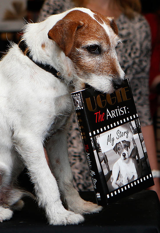 Uggie lança sua autobiografia em Londres