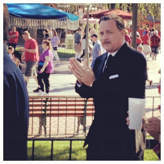 Tom Hanks vestido como Walt Disney