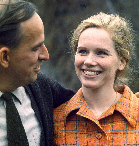 O cineasta sueco Ingmar Bergman e sua mulher e atriz, a norueguesa Liv Ullmann em 1967