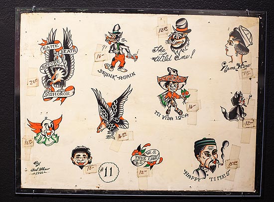 Catálogo de ilustrações de Bob Shaw, um dos tatuadores pioneiros dos EUA