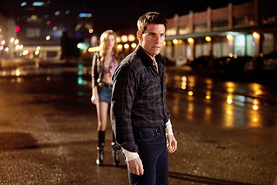 Tom Cruise e Alexia Fast em cena do filme "Jack Reacher" 