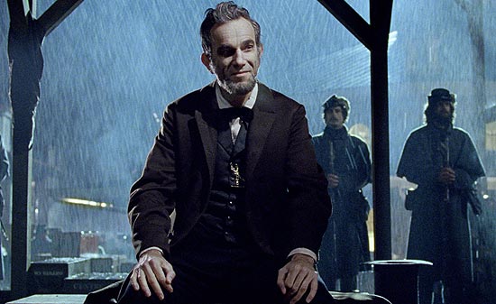 O ator Daniel Day-Lewis protagoniza o filme &quot;Lincoln&quot;, dirigido por Steven Spielberg