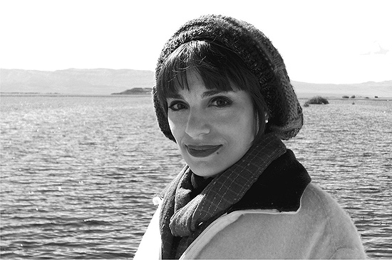A poeta Mariana Ianelli, autora de "O Amor e Depois"