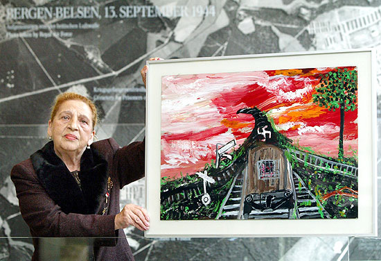 A artista cigana sobrevivente do Holocausto Ceija Stojka 