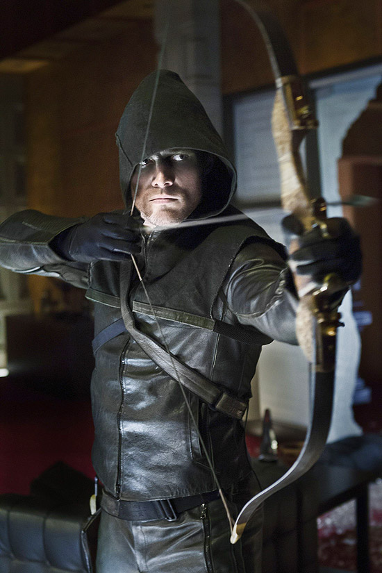 O ator Stephen Amell, em cena de "The Arrow" 