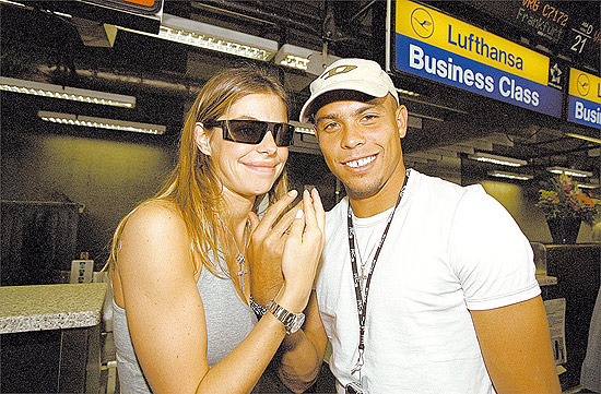 Ronaldo e Cicarelli em foto de 2004