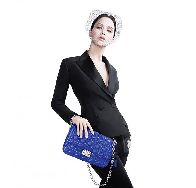 Jennifer Lawrence em foto de campanha para a Dior