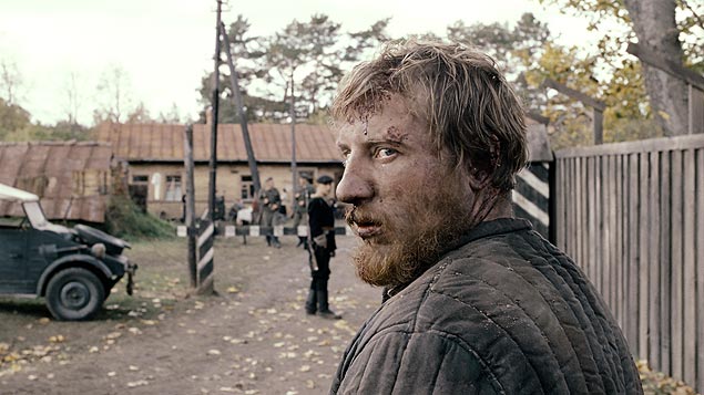 Cena do filme "Na Neblina", de Sergei Loznitsa