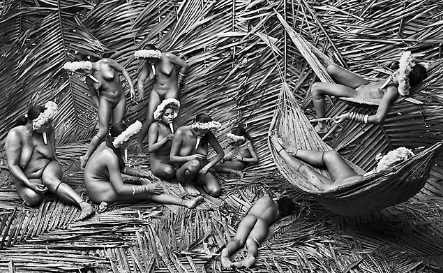 Women of Zo'e tribe, in Amazonas, Brazil