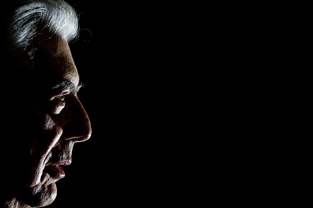 Mario Vargas Llosa em retrato tirado em Porto Alegre, em 2010