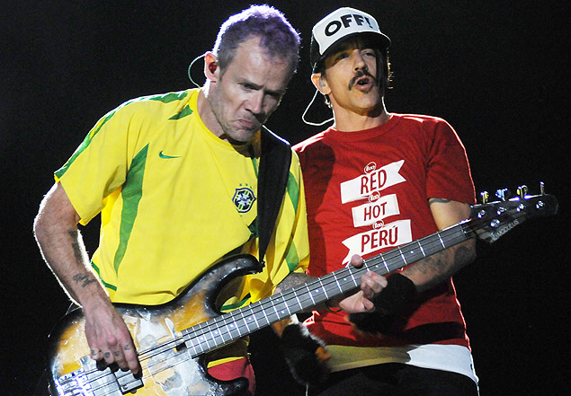 Anthony Kiedis e Michael "Flea" Balzary, vocalista e baixista do Red Hot Chili Peppers, em apresentao no Rock in Rio, em 2011