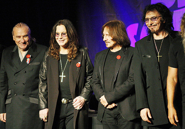 A formao original da banda: o baterista Bill Ward, o vocalista Ozzy Osbourne, o baixista Geezer Butler e o guitarrista Tony Iommi