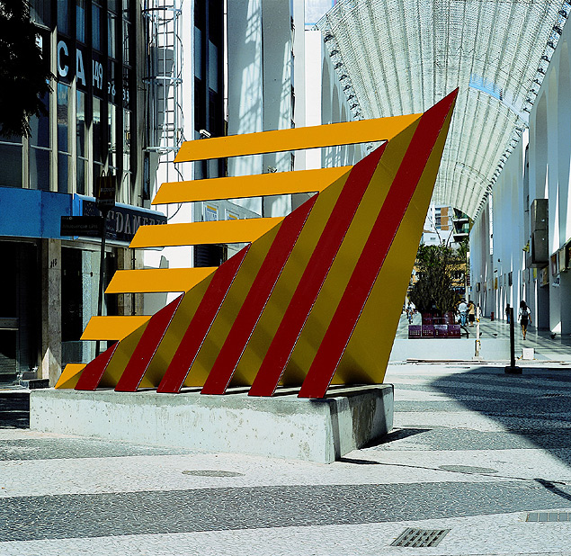 'Concreo 005', escultura do artista Luiz Sacilotto que foi removida de passeio pblico em Santo Andr, na Grande So Paulo 