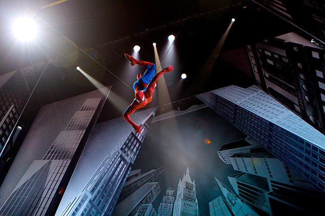 Cena do musical "Spider-Man: Turn Off the Dark", em cartaz na Broadway