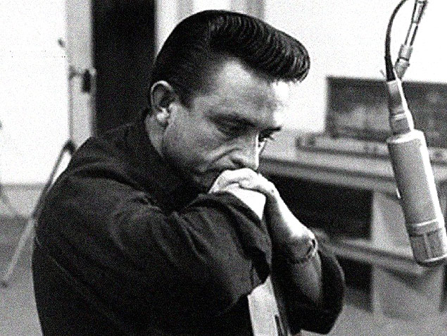 O cantor Johnny Cash quando jovem, em foto sem data