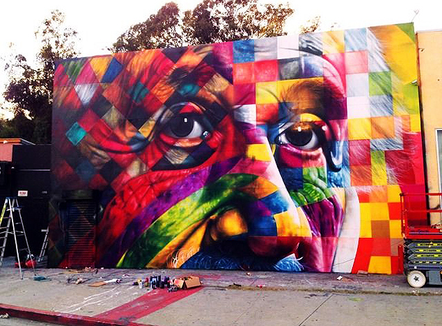 Mural do artista Eduardo Kobra em Los Angeles retrata o fsico Albert Einstein 