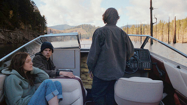 Dakota Fanning, Jesse Eisenberg e Peter Sarsgaard planejam explodir uma barreira em 'Night Moves', de Kelly Reichardt