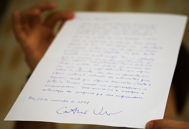 Carta que teria sido escrita por Caetano Veloso, dando aval à obra