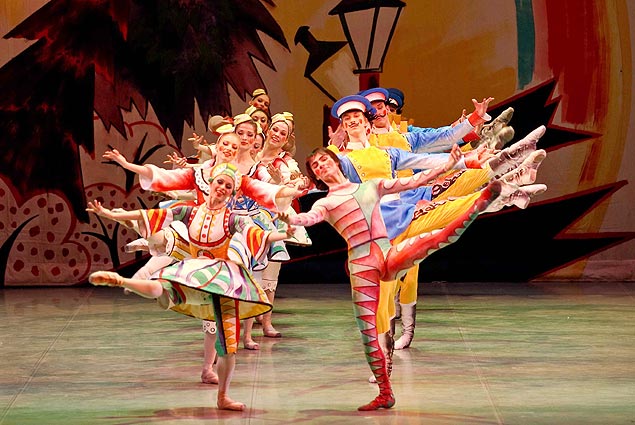 Cena de 'El Bufn', do Ballet da pera de perm, apresentado no Teatro Real de Madri