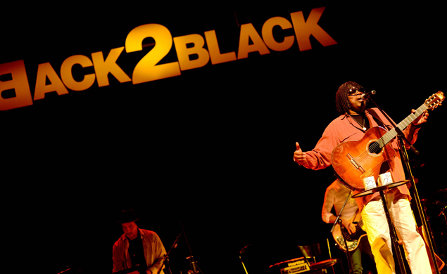 Milton Nascimento se apresenta na primeira noite do festival Back2Black, na Cidade das Artes, na Barra da Tijuca, zona oeste do Rio