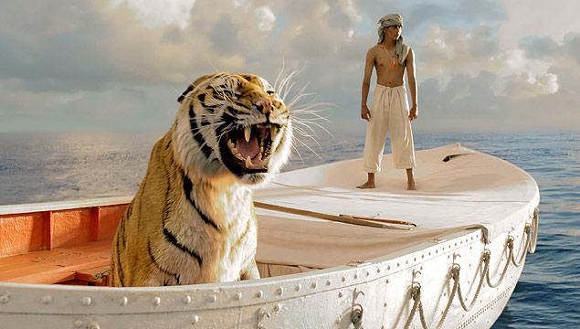 Cena do filme 'As Aventuras de Pi' (2012), de Ang Lee; tigre usado nas gravações quase morreu afogado