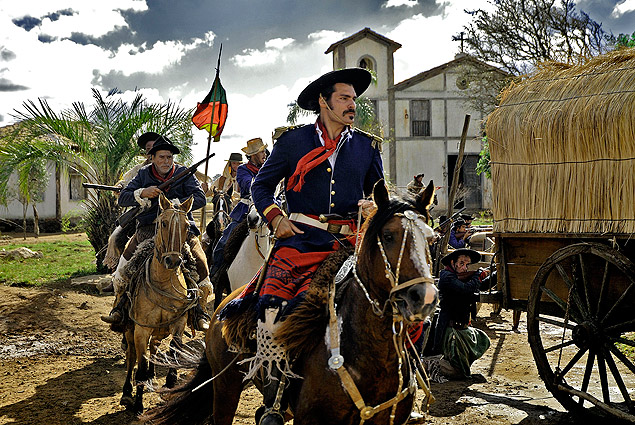 Thiago Lacerda como Capitão Rodrigo na série "O Tempo e o Vento"