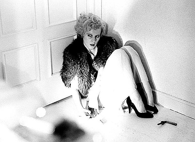 A atriz Rosel Zech durante o filme 'O Desespero de Veronika Voss', de Rainer Werner Fassbinder 