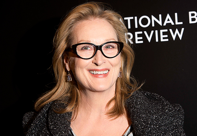 Actress Meryl Streep arrives for the National Board of Review Awards in New York January 7, 2014. Picture taken January 7, 2014. REUTERS/Carlo Allegri (UNITED STATES - Tags: ENTERTAINMENT HEADSHOT) ORG XMIT: NYC115