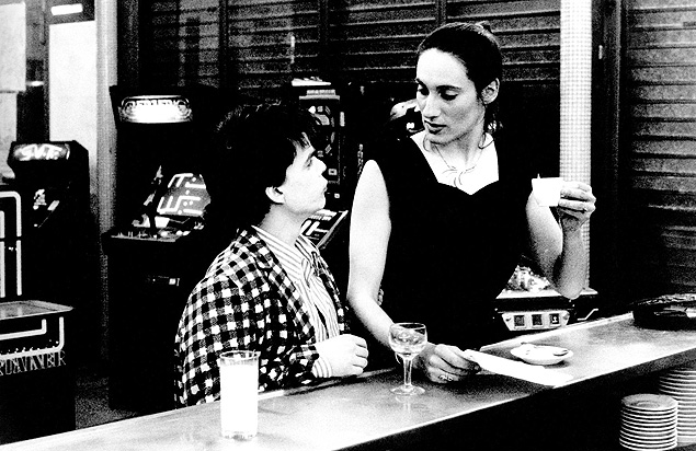 Lavant e Mireille Perrier em 'Boys Meets Girl', que chega ao Brasil com 30 anos de atraso