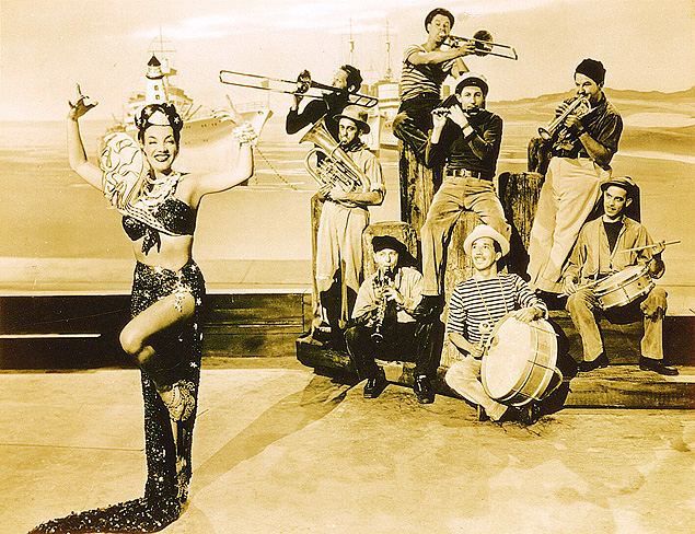 A cantora Carmen Miranda em cena do do filme documentrio 