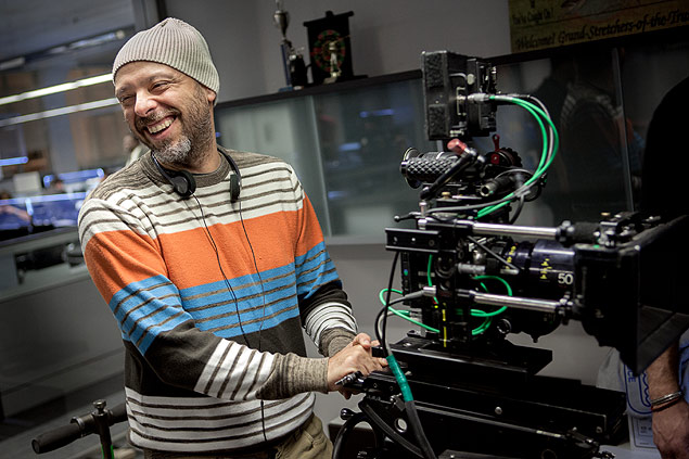 O diretor brasileiro Jos Padilha no set de 'RoboCop