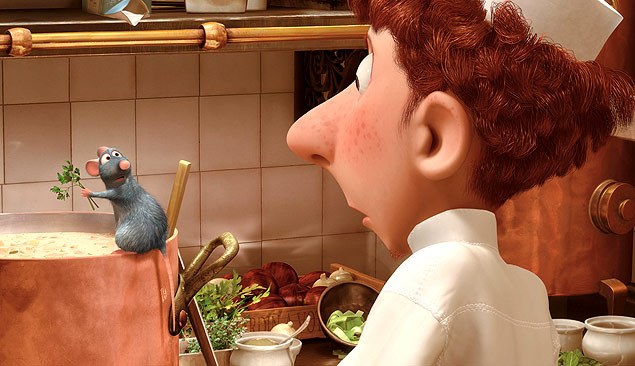 O rato Remy (Patton Oswald) e o chef Linguini (Lou Romano), em cena de 'Ratatouille'