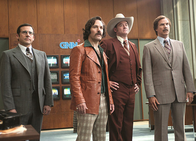 Steve Carrell, Paul Rudd, David Koechner e Will Ferrell, em cena do filme 'Tudo por um Furo'