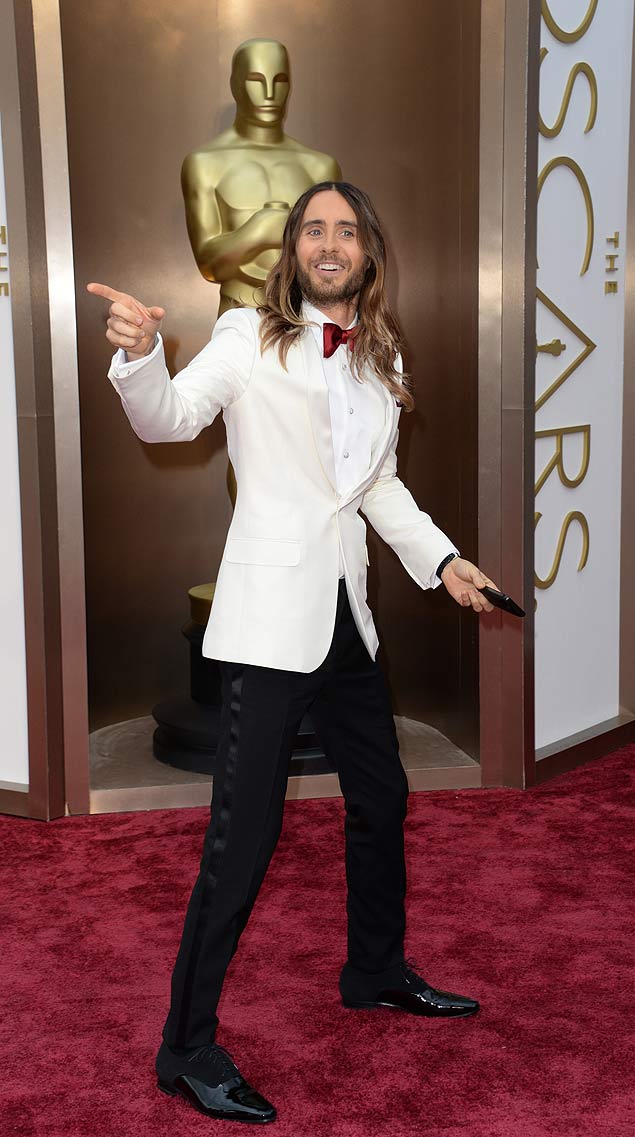 Jared Leto chega ao tapete vermelho da cerimnia do Oscar