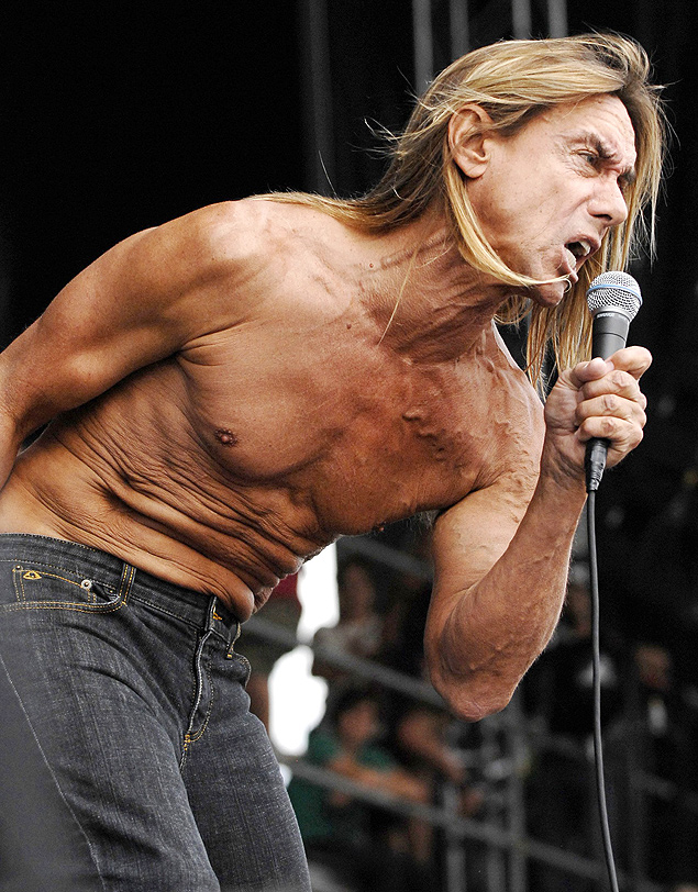 O cantor Iggy Pop, vocalista da banda Stooges, durante performance no Festival Virgin Mobile, em Baltimore, em 2008