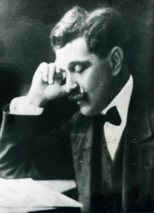 Ernesto Nazareth (1863-1934), compositor e pianista, expoente do chamado tango brasileiro e do chorinho