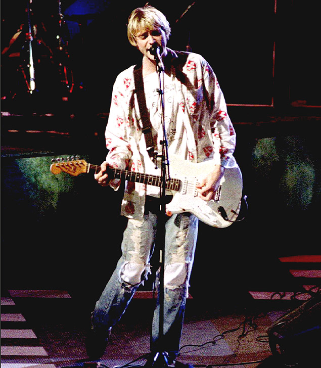 Kurt Cobain em show no MTV Music Awards, em 1992 
